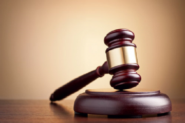 Avviso di gara per la vendita mediante pubblico incanto dell’autocarro di propriet&#224; comunale Mercedes-Benz Unimog 421 targato BZ375MJ